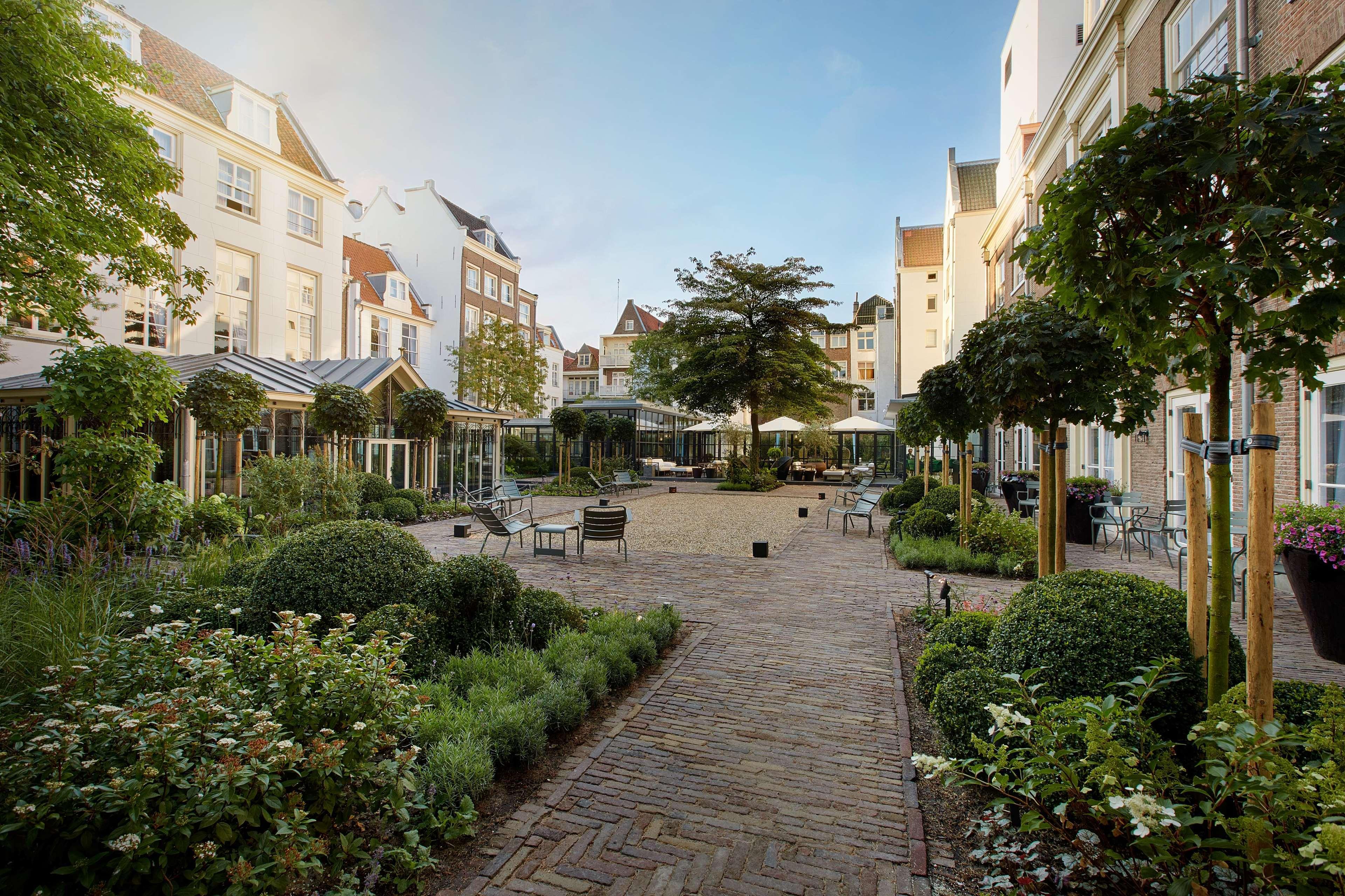 Pulitzer Amsterdam Hotel Exterior foto The courtyard of the hotel