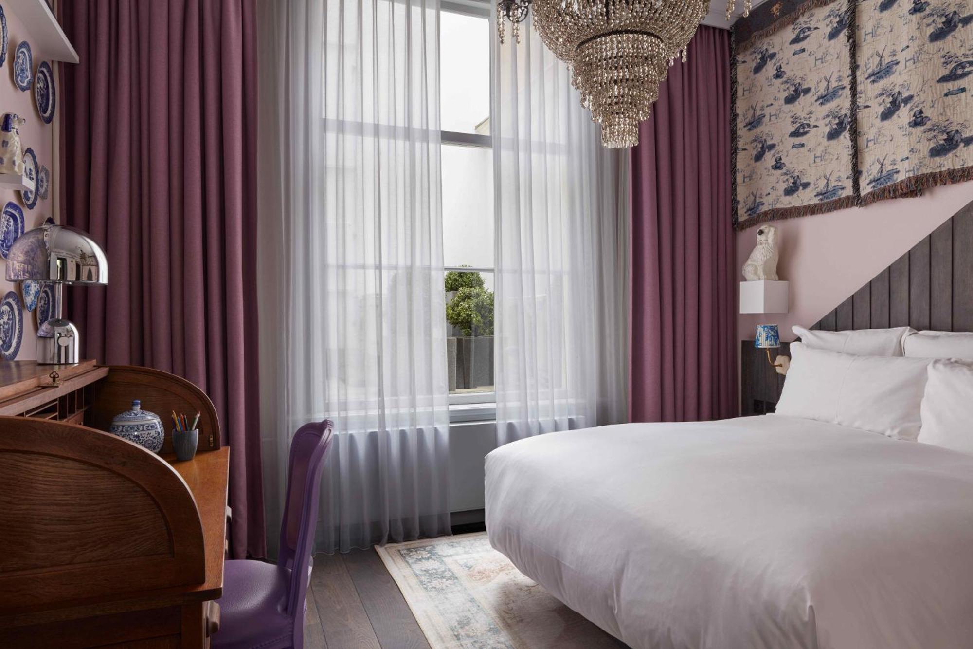 Pulitzer Amsterdam Hotel Exterior foto A bedroom at the hotel